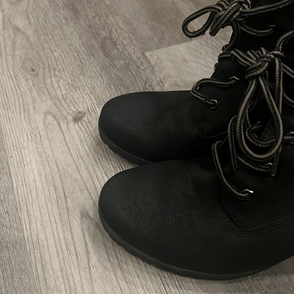 Cute n’ comfy wedge booties by Sophie 17 - Picture 9 of 9